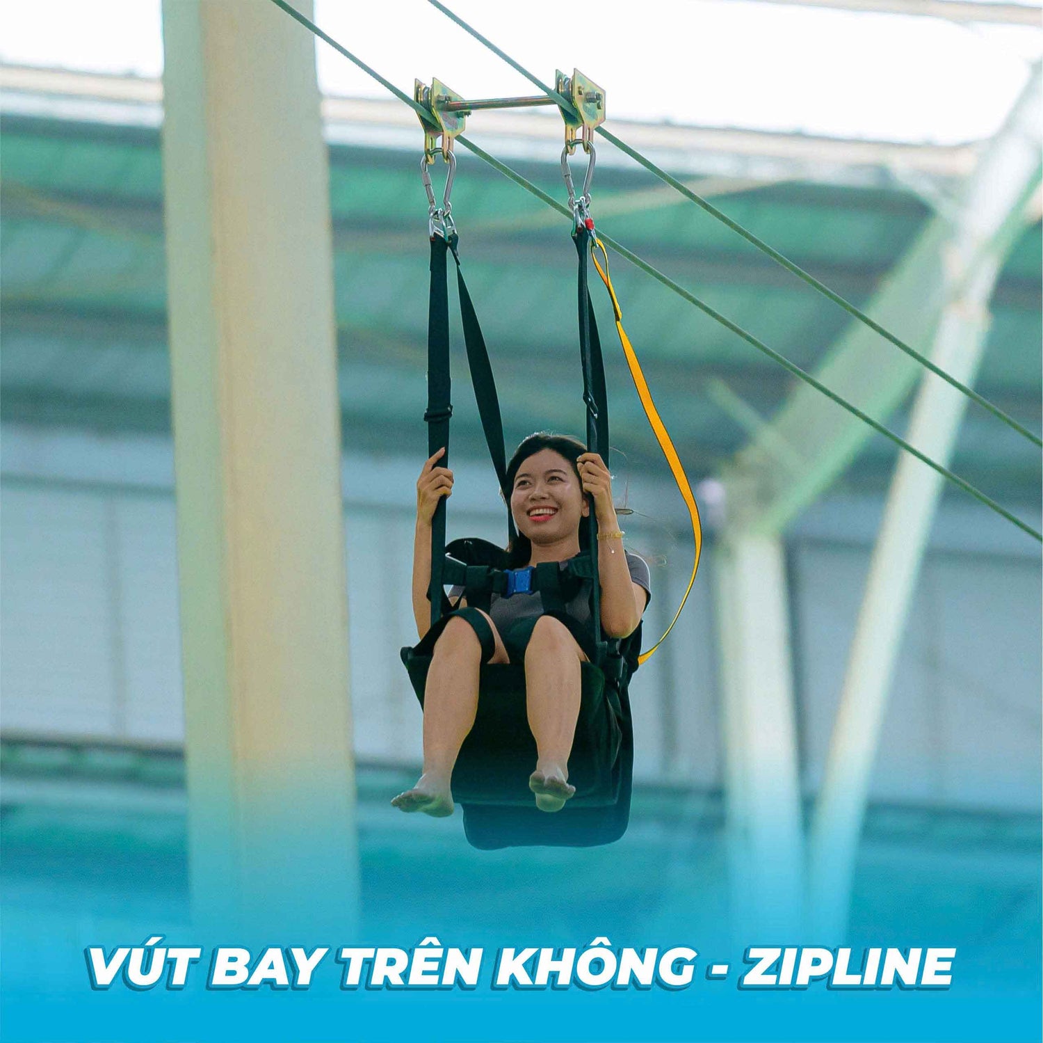 //www.sontien.com/cdn/shop/files/V_t_Bay_Tr_n_Kh_ng_-_Zipline.jpg?v=1751522991&width=353