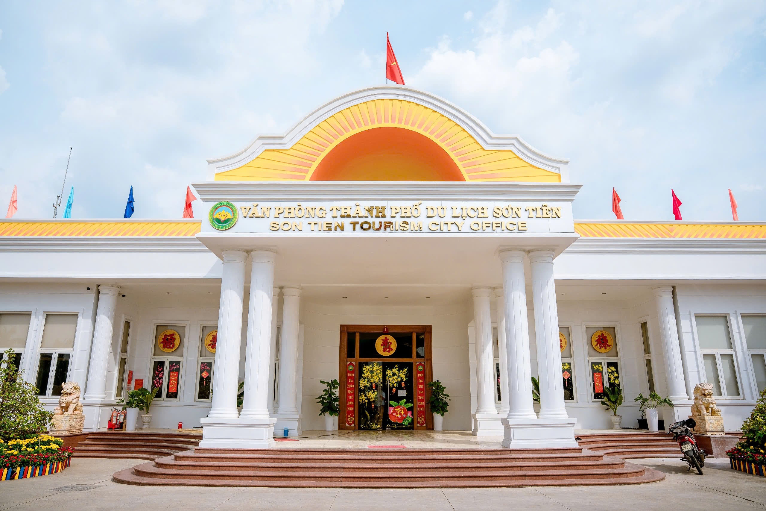 Văn Phòng Thành Phố Du Lịch Sơn Tiên