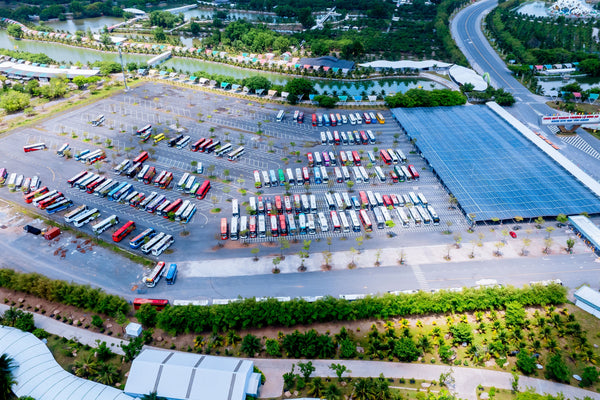 Hệ thống bãi giữ xe rộng rãi và chuyên nghiệp tại Khu du lịch Sơn Tiên