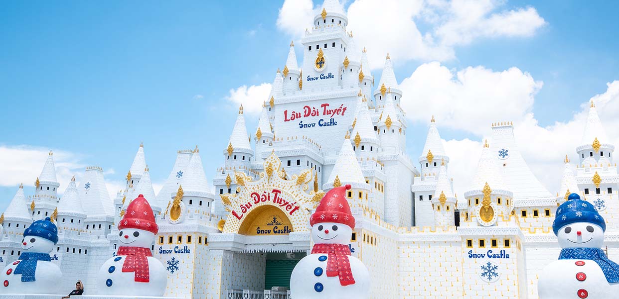 //www.sontien.com/cdn/shop/files/L_u_i_Tuy_t_Snow_Castle_P2.jpg?v=1751681488&width=353