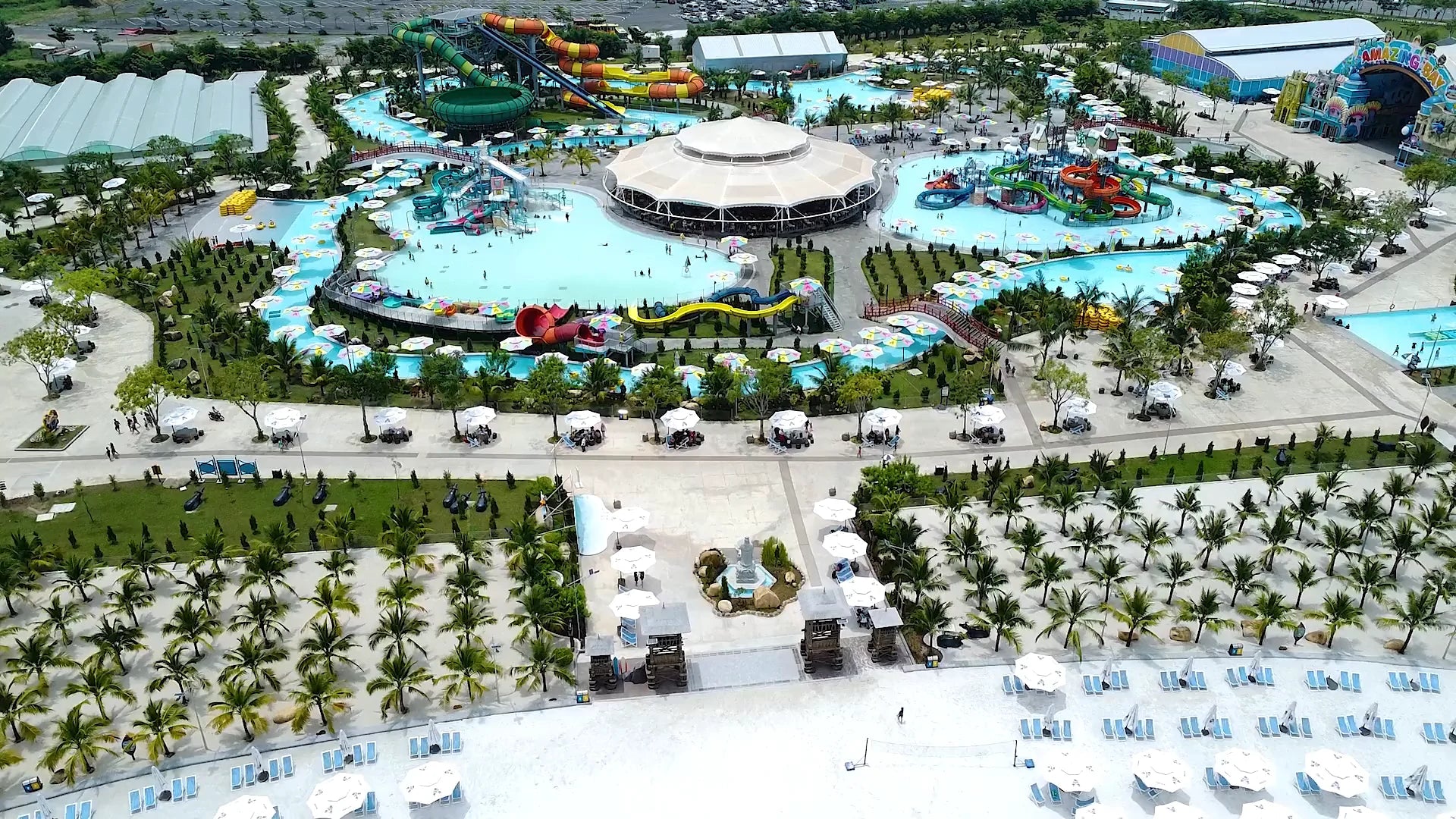 Toàn cảnh công viên nước The Amazing Bay tại Sơn Tiên